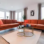 Serene 2-Bedroom Apartment By The River