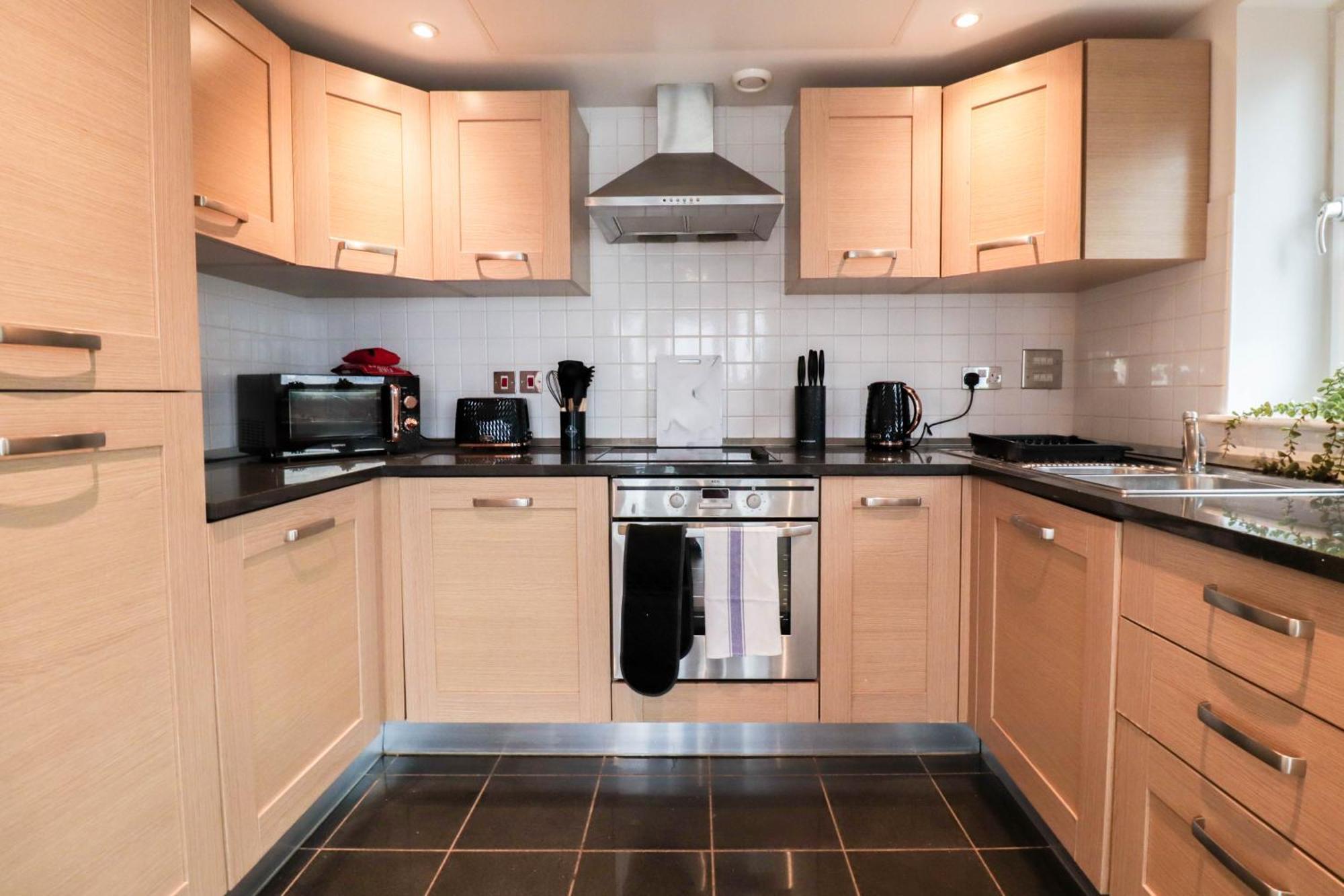 Serene 2-bedroom By The River Londra