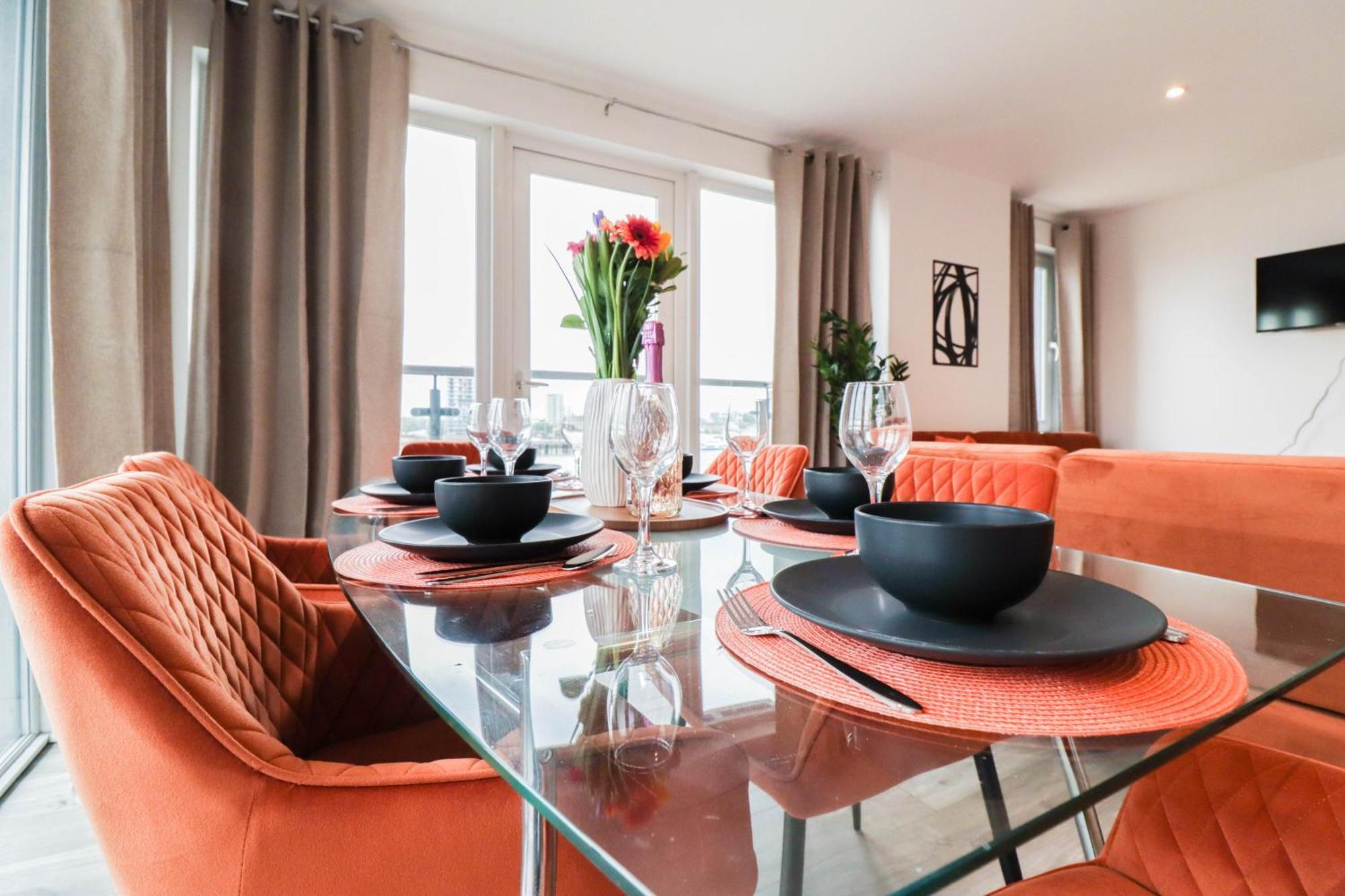 Serene 2-bedroom By The River * Londra