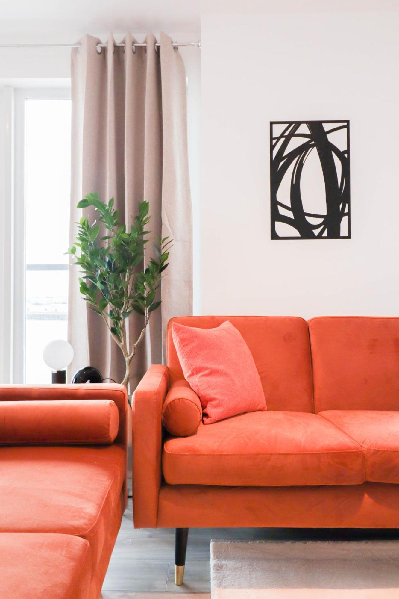 Serene 2-bedroom By The River Appartamento