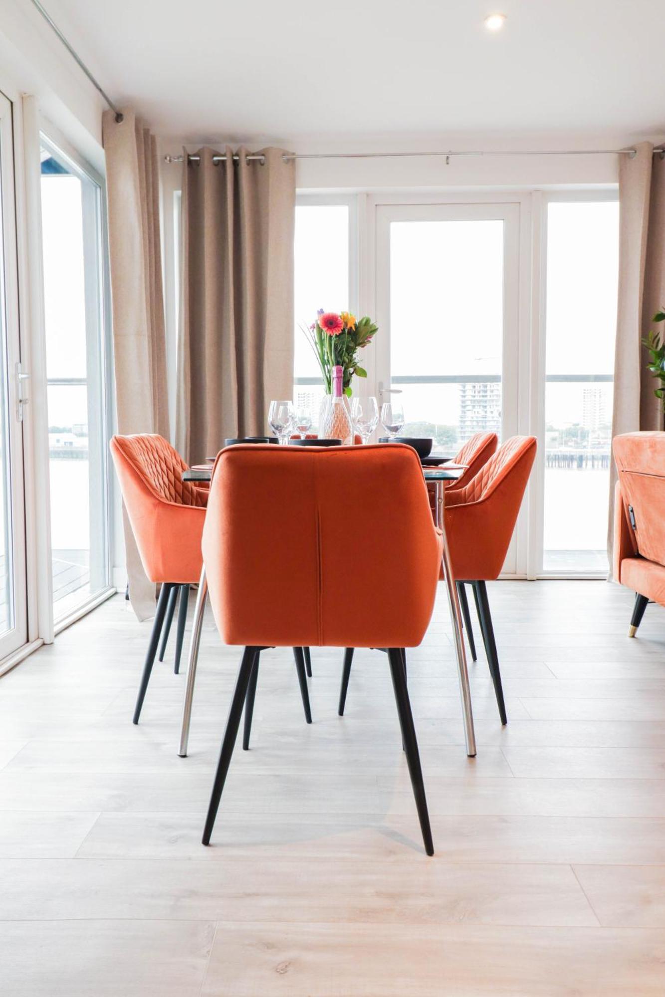 Appartamento Serene 2-bedroom By The River Londra