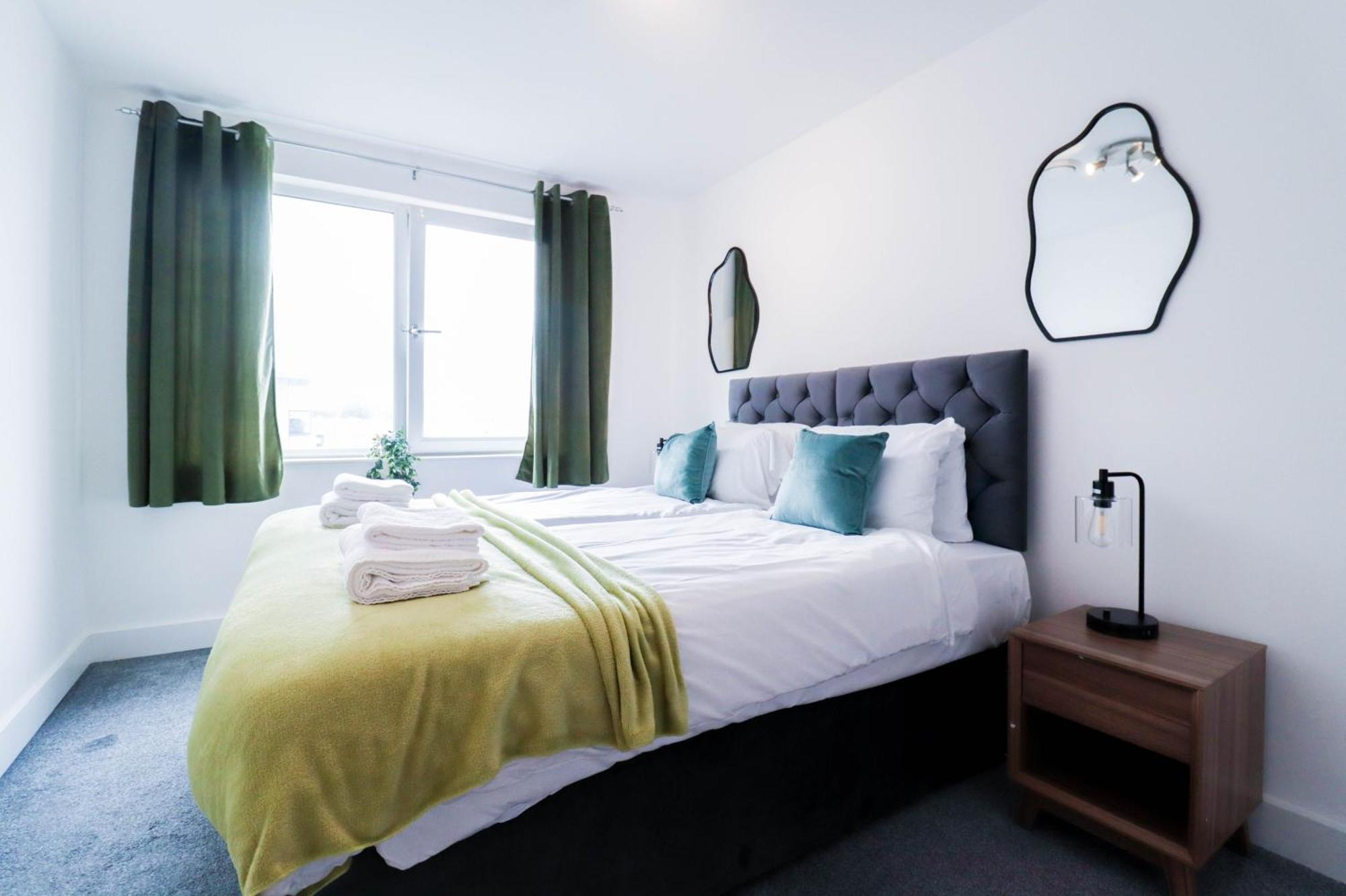 Serene 2-bedroom By The River Londra