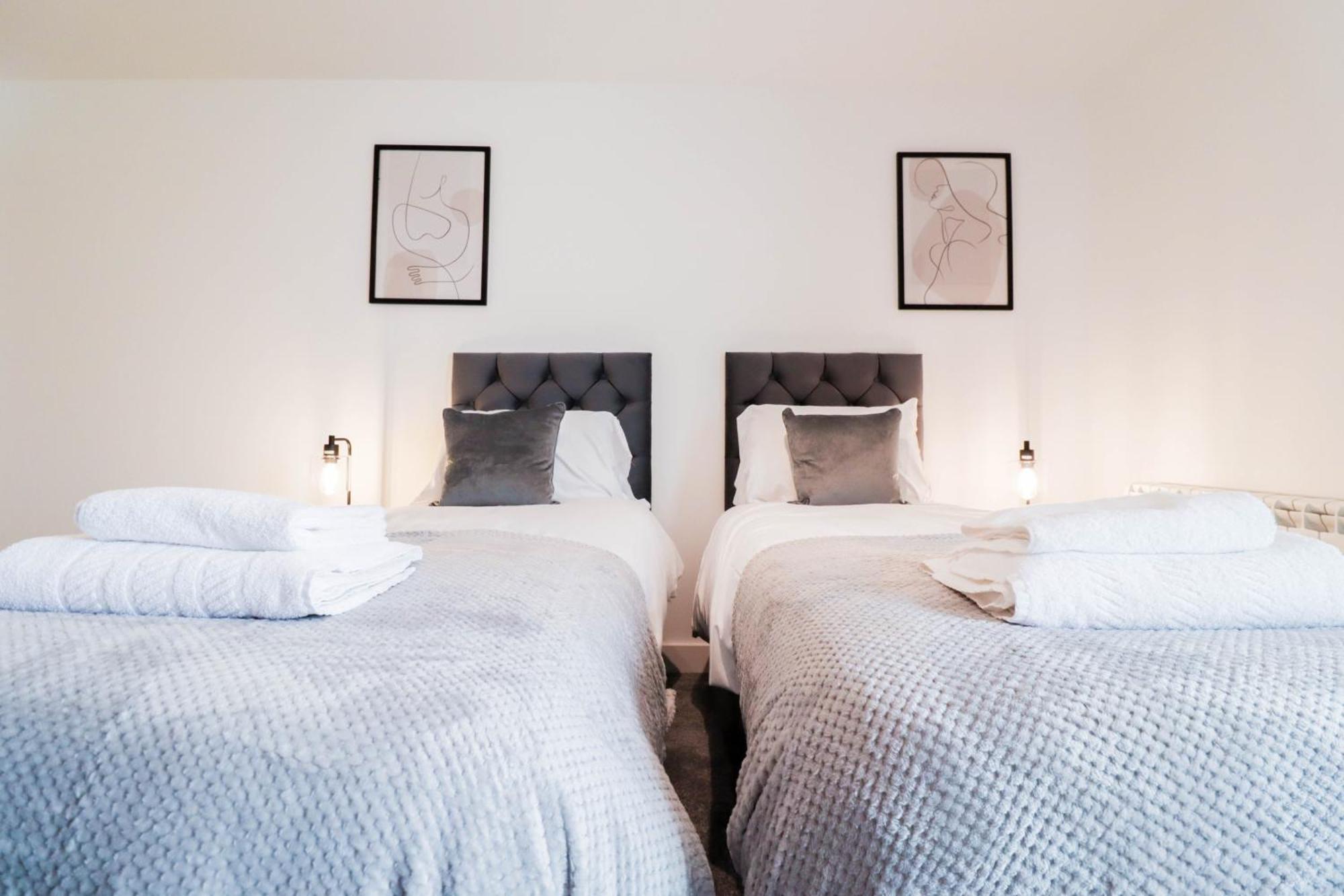 Serene 2-bedroom By The River Appartamento Londra