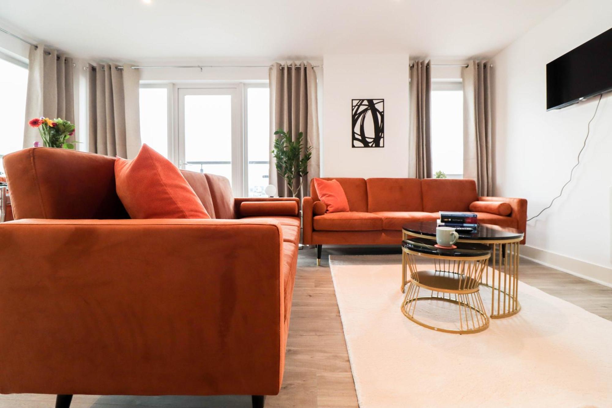 Serene 2-bedroom By The River Appartamento Londra
